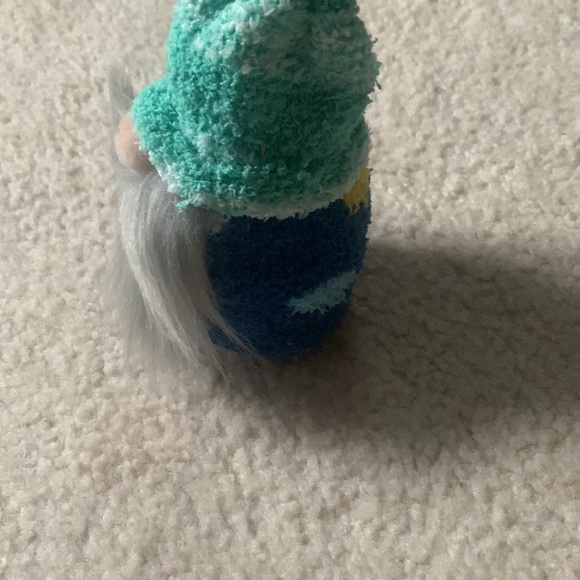 Fuzzy stuffed gnome - Picture 2 of 2